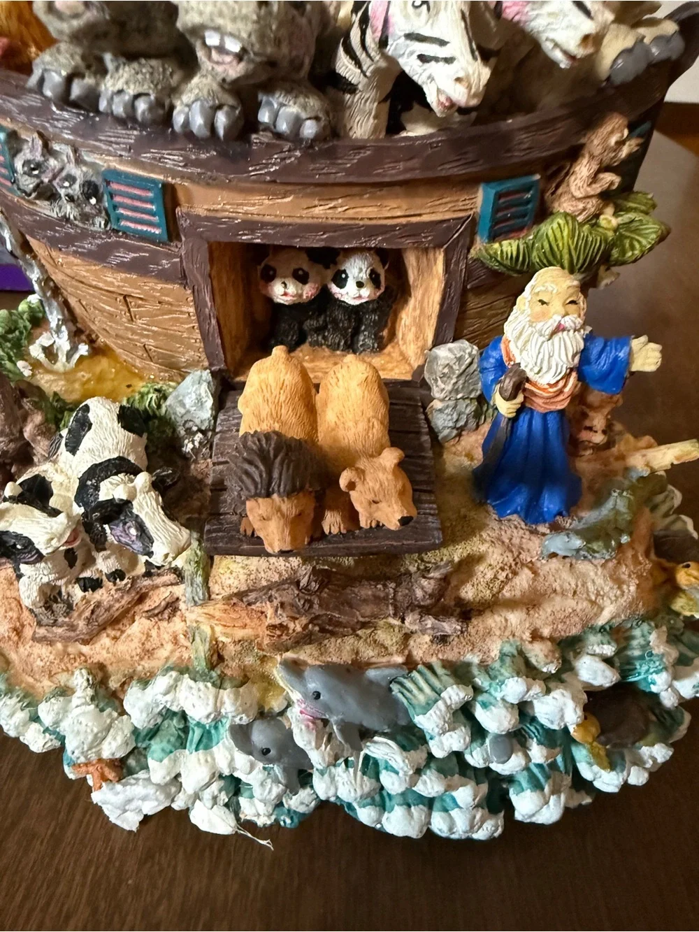 Classic Treasures Animated & Musical Noah's Ark Plays What The World Needs now